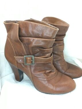 INC International Concepts Medium Brown Leather Heeled Ankle Boots -8.5M-